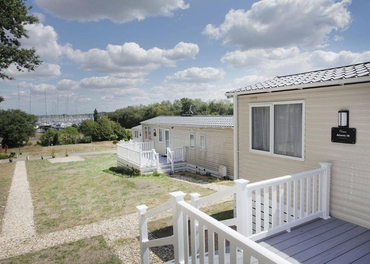 Riverside Holidays Lower Swanwick Eksteriør billede